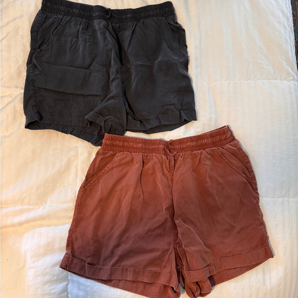 Universal thread Lyocell pull on shorts bundle
